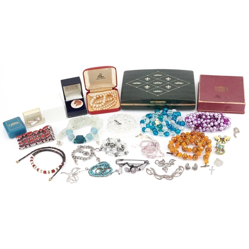 3339 - Vintage and later jewellery and jewellery boxes including simulated pearl necklace with 9ct gold cla... 