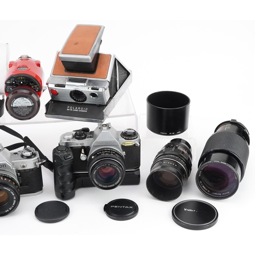 523 - Vintage and later cameras, lenses and accessories including Canon AE-1, Pentax ME Super and Vivitar ... 