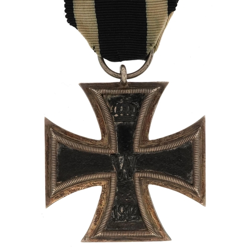 2554 - German military World War I 2nd Class Iron Cross with ribbon.