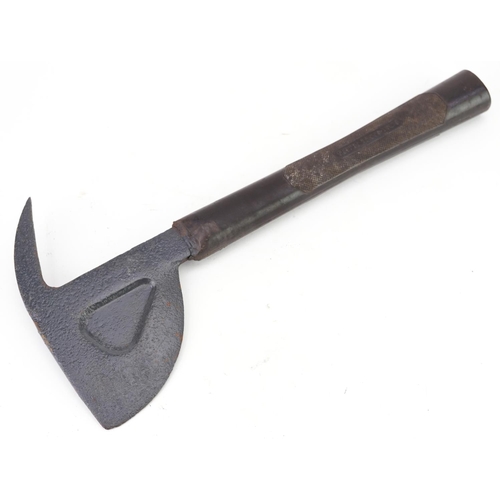 2463 - A British military issue pilot's escape axe, patent number 515767, 40cm in length.