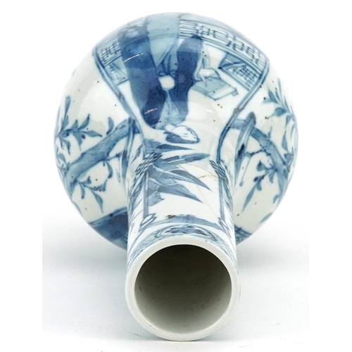 179 - A Chinese blue and white porcelain bottle vase, 19th century, bearing a four character mark to the b... 