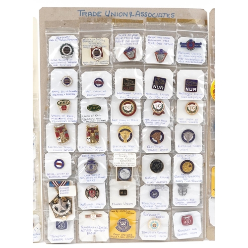 2280 - A large collection of vintage and later Trade Union & Associates and political badges including Nati... 