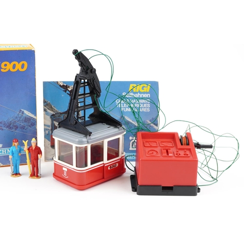 1247 - A Lehman Rigi 900 West German toy cable car with two figures, with box.