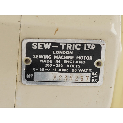 1460 - A vintage Brother Sew-Tric electric sewing machine, model A235237.