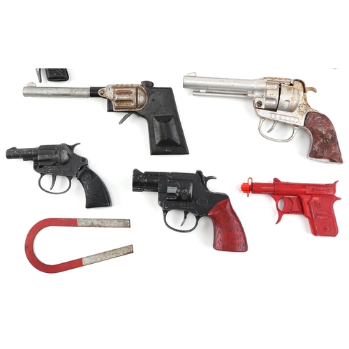 1288 - Vintage and later child's toy guns and cap pistols including Lone Star and Pocket-shot.