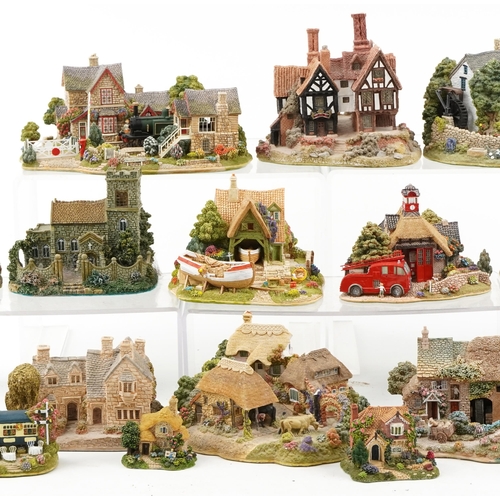 1474 - A large collection of Lilliput Lane model cottages including The Crumplehorn Inn, Polperro L3217, Fu... 