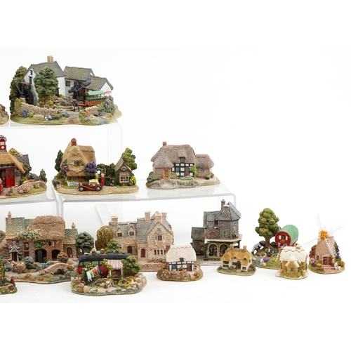 1474 - A large collection of Lilliput Lane model cottages including The Crumplehorn Inn, Polperro L3217, Fu... 