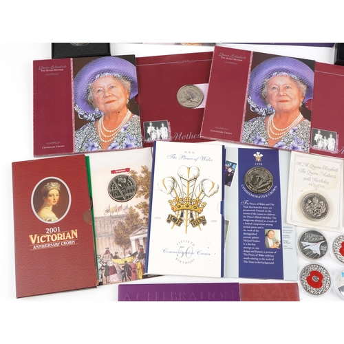 2183 - Seventeen commemorative five pound coins to include Concorde, Winston Churchill, The Red Arrows and ... 