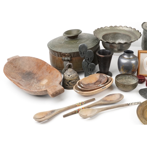 1470 - A group of various 20th century Eastern metal and woodwork items.