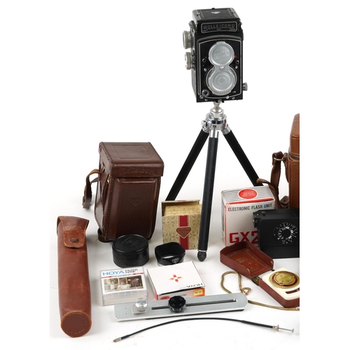 529 - Vintage Rolleicord camera with case and accessories by Franke & Heidecke Braunschweig.