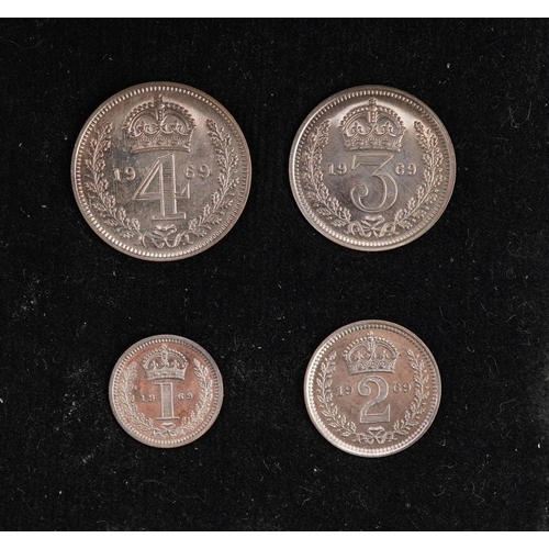 2105 - A 1969 Royal Mint Maundy money boxed set of four coins.