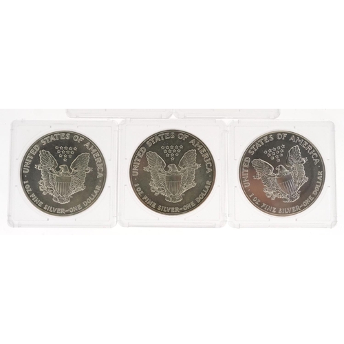 2118 - Five American Liberty 1oz fine silver dollars dates 1989, 1990, 1991, 1992 and 1993.