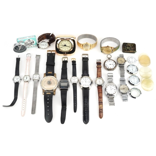 3335 - A small collection of mixed ladies and gentlemen's wristwatches for spares and repairs including Sek... 