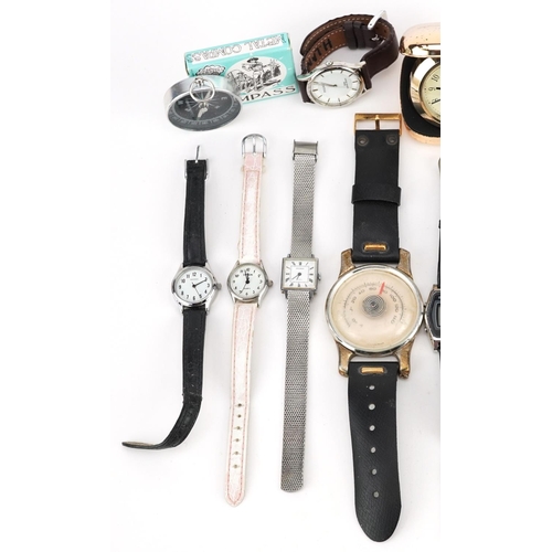 3335 - A small collection of mixed ladies and gentlemen's wristwatches for spares and repairs including Sek... 