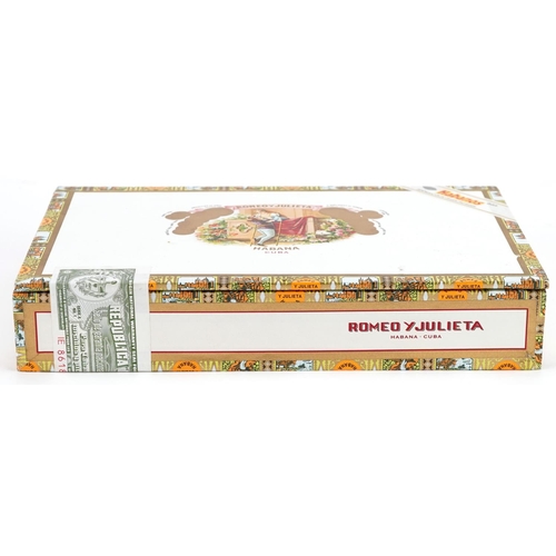 79 - A sealed box of twenty five Romeo Y Julietta Habana Cedros de Luxe No. 2 cigars.