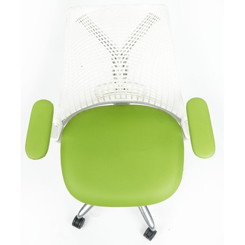 1117 - Herman Miller Sayl office chair finished in white and green. 104cm high