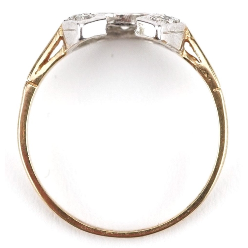 157 - A 9ct gold horseshoe ring set with clear stones, size S, 2.3g