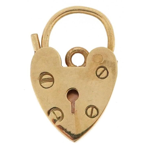 374 - A 9ct gold love heart padlock clasp, 2cm high, 1.8g.