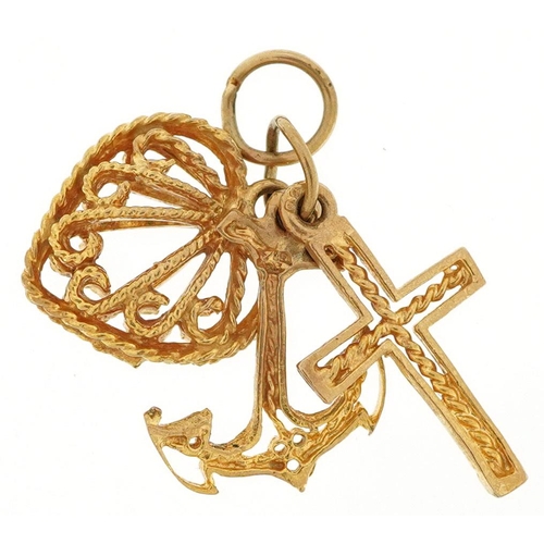 430 - A 9ct gold Faith, Hope & Charity charm, 3.7cm high, 3.0g.