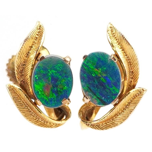 423 - A pair of 9ct gold opal naturalistic screw back earrings, 1.6cm high, total 3.0g.