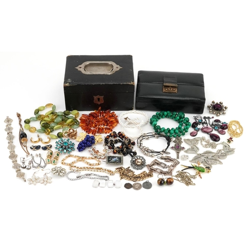 630 - Antique and later jewellery, some silver, including jewelled and enamelled brooches, vintage clip on... 