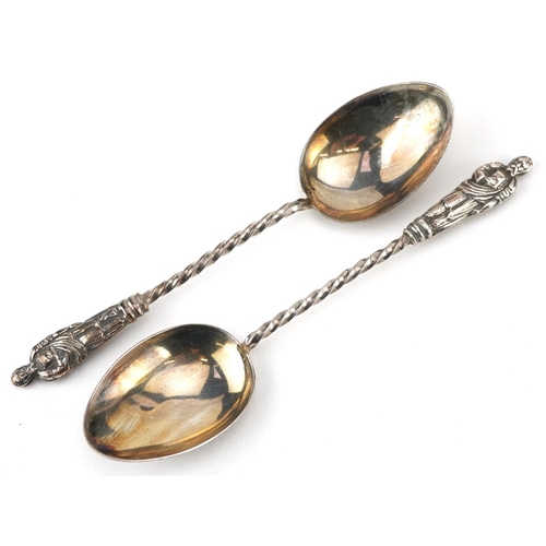 661 - William Devenport, a set of six Edwardian silver apostle teaspoons housed in a velvet and silk lined... 