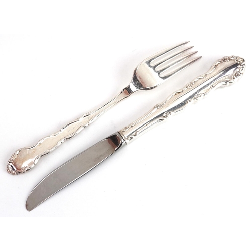 708 - A six place canteen of Oneido silver plated cutlery, the canteen 40cm wide.