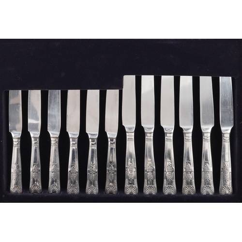 712 - A canteen of Viners silver plated and stainless steel cutlery, the canteen 38cm wide.