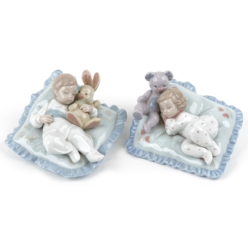 737 - Two Lladro figures of sleeping children - Counting Sheep 6790 and Taking a Snoozzze... 6791, each 18... 