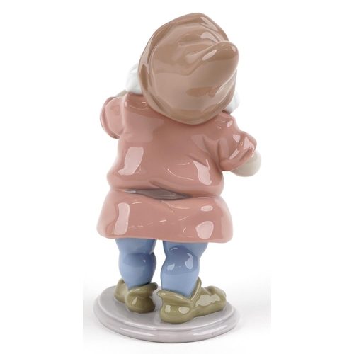 752 - A Lladro figure of Snow White dwarf - Doc, 16.5cm high, with box, the box numbered 07533.