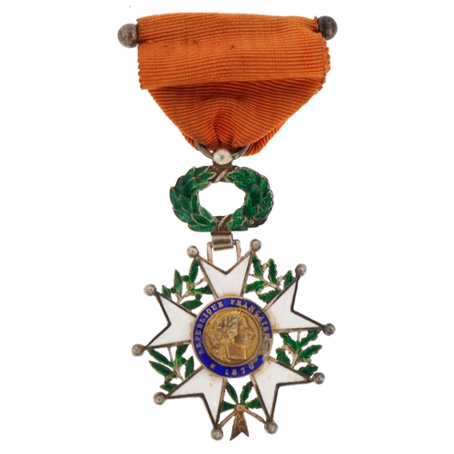 694 - A French military World War I Legion of Honour enamelled medal.