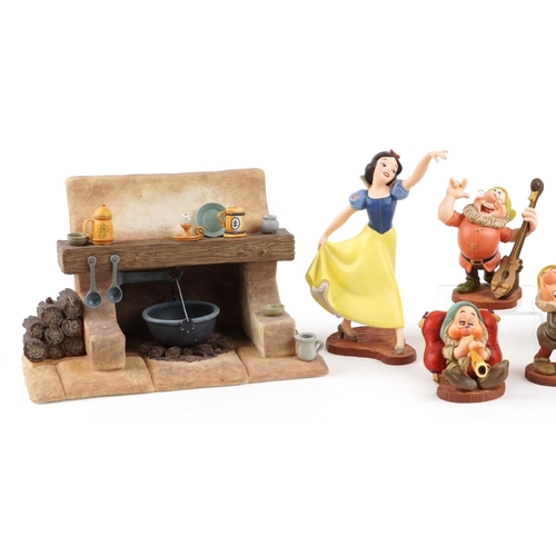 792 - Walt Disney Classics Collection - Snow White & The Seven Dwarfs, with boxes and certificates, the la... 