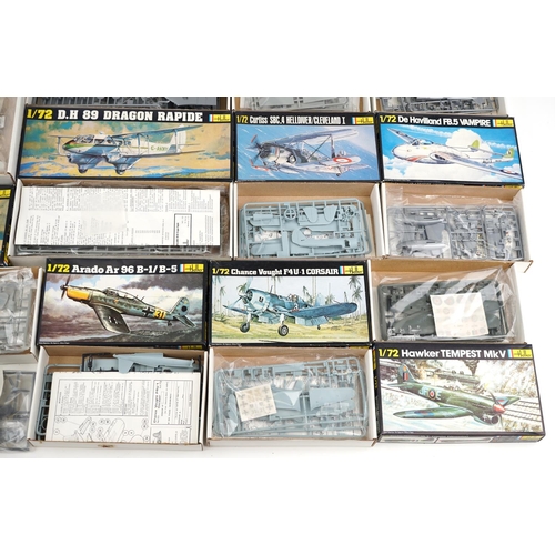 572 - A collection of 1:72 scale Heller model collector's kits including DH 89 Dragon Rapide, Lockheed L-7... 