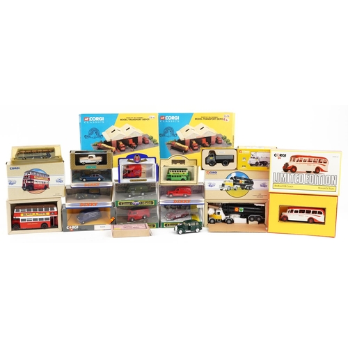 571 - A collection of collector's diecast vehicles with boxes including Dinky, Corgi, Oxford Diecast and V... 