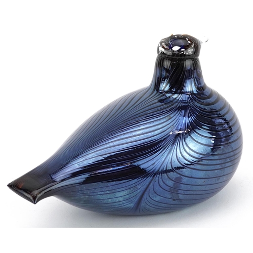 1205 - A mid 20th century Iittala Nuutajärvi, Finland, art glass model of a bird, boxed.