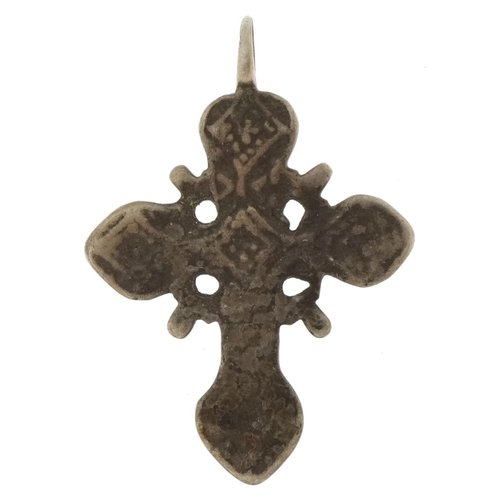 2496 - Antique unmarked silver Renaissance Revival cross pendant, 4.5cm high, 6.3g