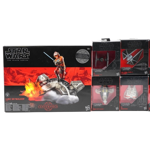 611 - Eight as a new Star Wars The Black Series collectable figures together with a Force Band, including ... 