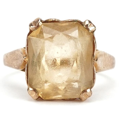 338 - A 9ct gold citrine ring, size H, 3.0g.