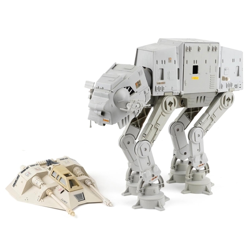 585 - Two vintage 1980s Star Wars The Empire Strikes Back collectables comprising Rebel Armoured Snow Spee... 