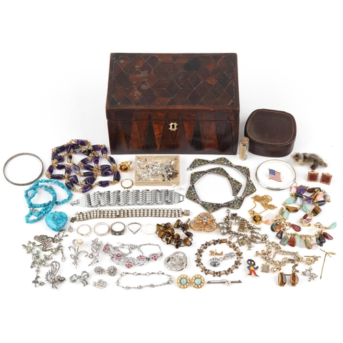 2579 - Antique and later jewellery, some silver, including marcasite brooches, semi precious stone necklace... 