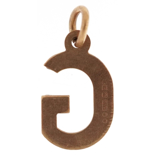 2519 - A 9ct gold initial G pendant, 1.4cm high, 0.5g.