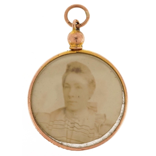 2282 - An Edwardian 9ct gold open locket, Birmingham 1904, 3.1cm high, 2.7g.