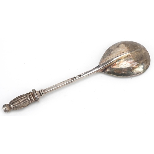 240 - An Elizabeth II reproduction St. Nicholas spoon with fitted case, 15.5cm in length, 62.0g.