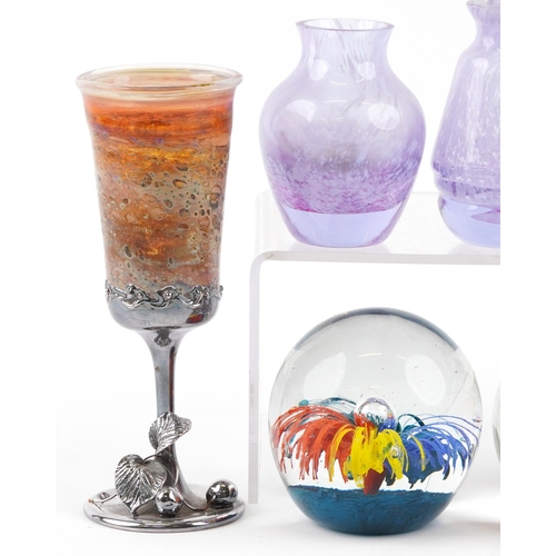 436 - A small group of mixed 20th century art glassware including Caithness and King Solomon.