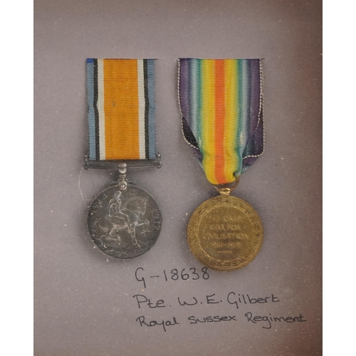 660 - Five British military World War I medals including two pairs awarded to PW.4066 PTE.R.J.COX.MIDD'X R... 