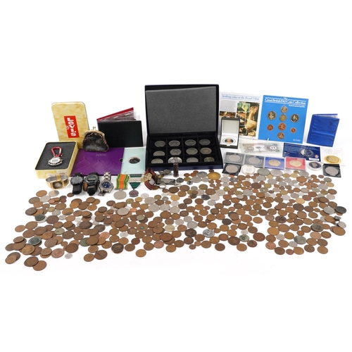 1486 - A mixed lot of British and world 19th century and later coinage to include 2006 Jersey silver proof ... 