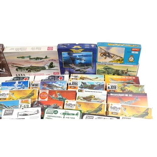 554 - A collection of collector's model kits including Esci, Hales, Corgi, Jo-Han, Impact and The Lindberg... 