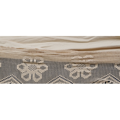 1286 - A late 20th century cotton hammock, with springs.