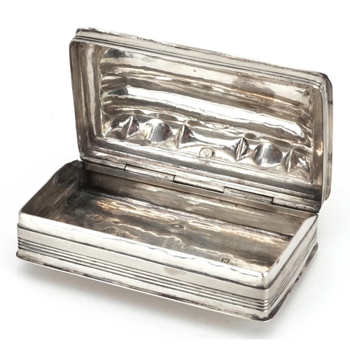 43 - A Dutch silver rectangular box with hinged lid, 6.5cm wide, 32.5g.