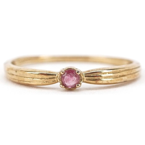 2390 - A 9ct gold pink stone solitaire ring, size N, 1.1g.